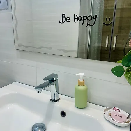 Vivina_081 ゲストハウス 4*